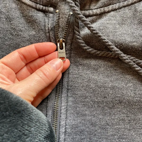 Roxy Gray Ombre skater chic Hoodie Beach Casual Size XS - Image 11