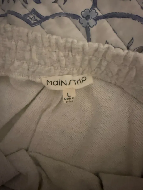 Boutique Bow Sweat Shorts - Image 2