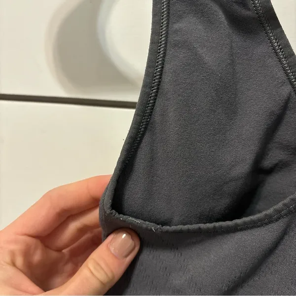 Lululemon Reveal Bra Mesh Stripes Grey - Image 6