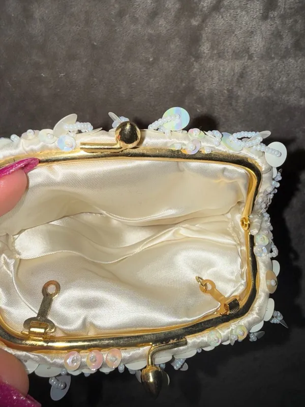 Vintage Iridescent White Sequin and Seed Bead Evening Clutch Bag with Gold Tone - Image 6