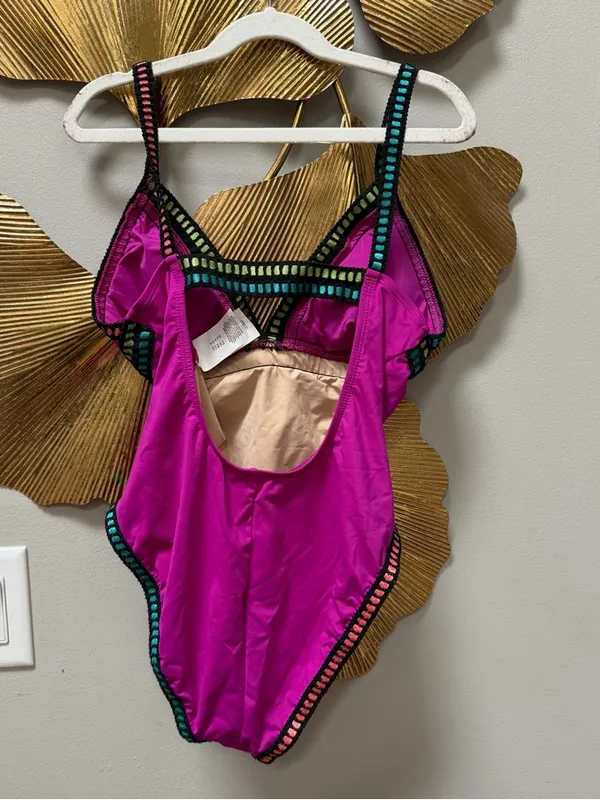 La Blanca Women's V-Neck Running Stitch One Piece Swimsuit Magenta Sz 8 Slimming - Image 4