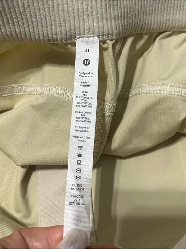Lululemon Women’s Size 31 Natural Ivory Cream Utilitech Cargo Cropped Pants - Image 8