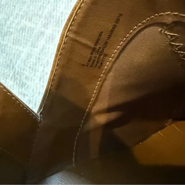 Universal Threads Brown Leather Ankle Boots 9 - Image 7