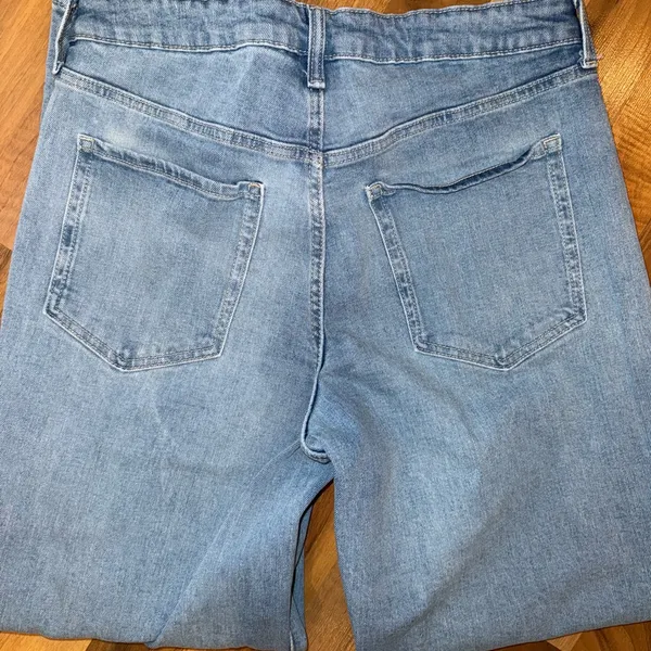 Old navy high rise og loose fit straight leg‎ rhinestone denim size 12 - Image 4
