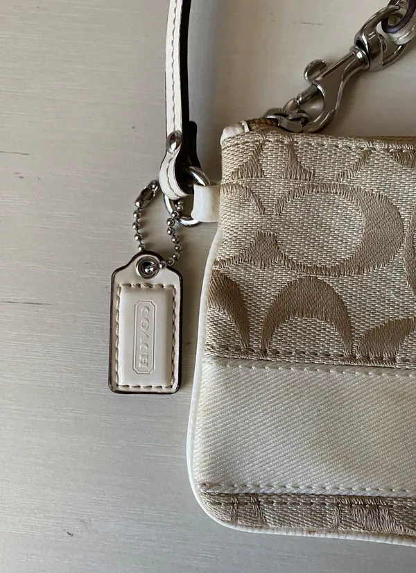 Coach Vintage tan monogrammed wristlet wallet - Image 6