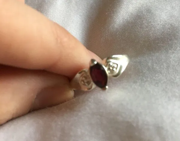 Deep Red Stone and Sterling Silver Ring size 7 - Image 2