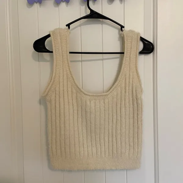 NWOT | Lulus women’s knitted sweater‎ tank — large - Image 5