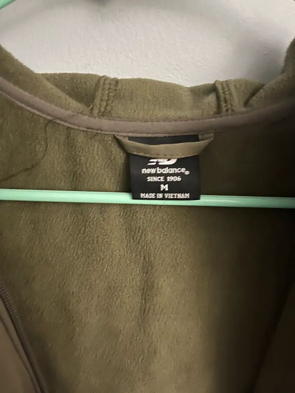 New Balance Women’s Lightweight Jacket - Image 3