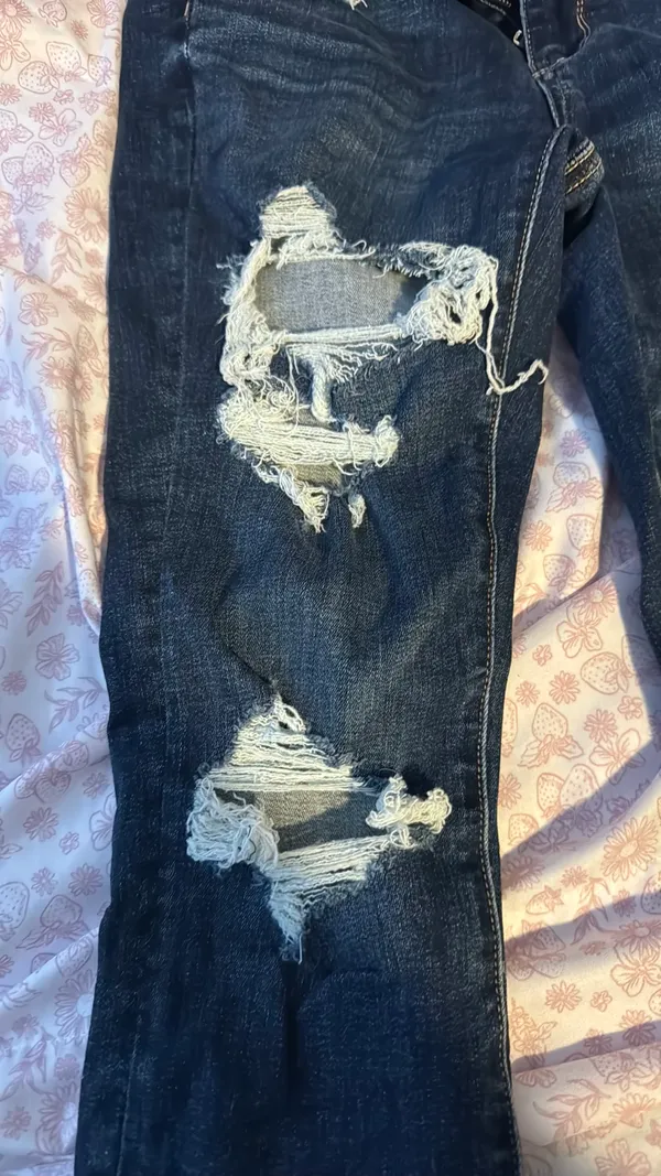 American Eagle Jeans - Image 7