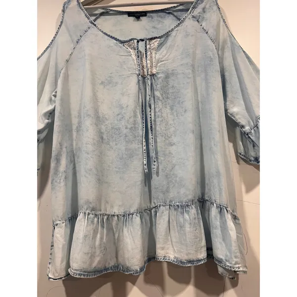 Signature Studio Chambray Cold Shoulder Ruffle Tunic Top Plus 1X - Image 4