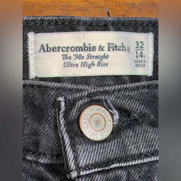 Abercrombie‎ & Fitch The '90s Straight Ultra High Rise Jeans - Image 3