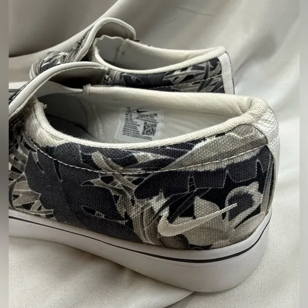 Nike Women's Slip-On Sneakers in Black, White and Gray Tropical Print - Image 8