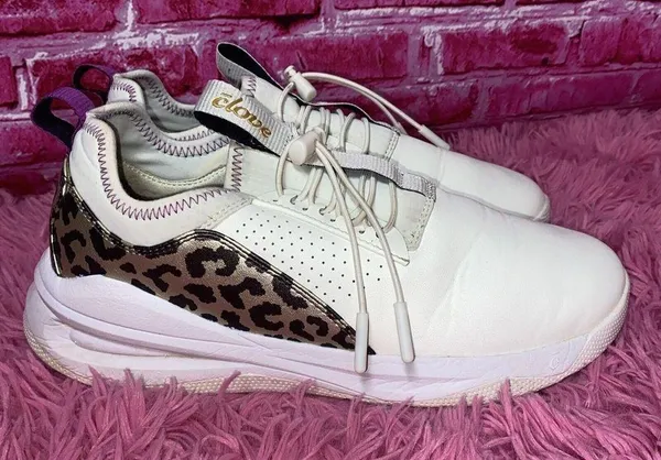 Women's Clove Nursing Shoe Size 8 White Leopard Purple‎ - Image 2