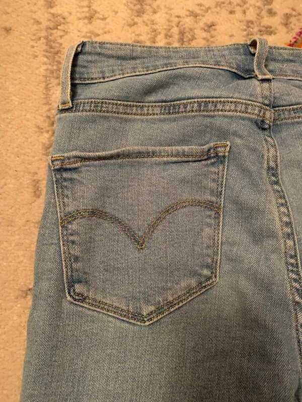 Levi's High Waisted Skinny Jeans - Image 5