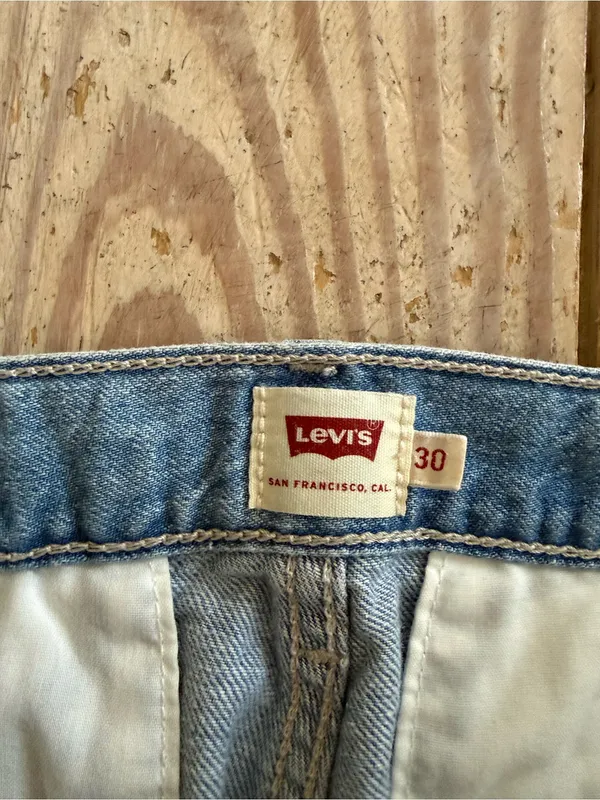 Levi's Light Wash Denim Cargo Pants Size 30 - Image 3