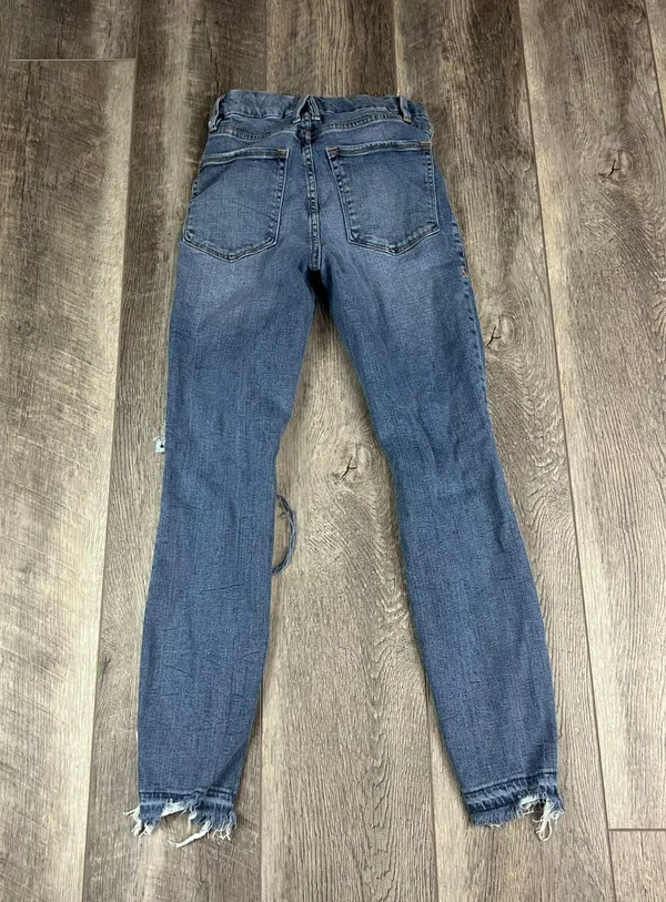 Good American Distressed Jeans - Image 10