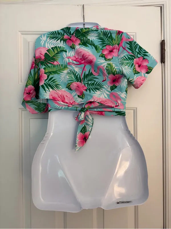 Tropical Flamingo Floral Wrap Top Adjustable Tie Front Size S - Image 2