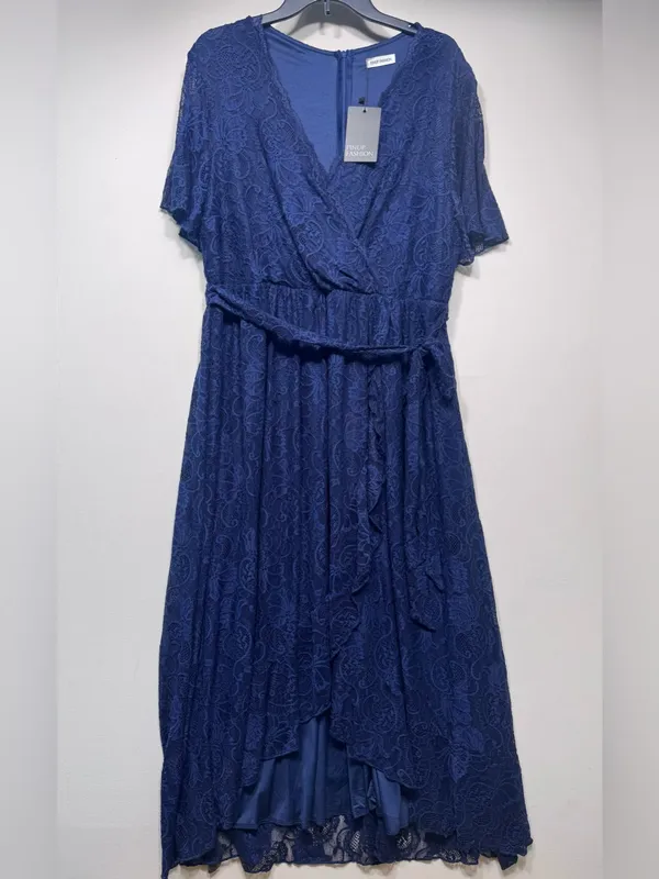 plus-size navy blue floral lace cocktail dress - Image 2
