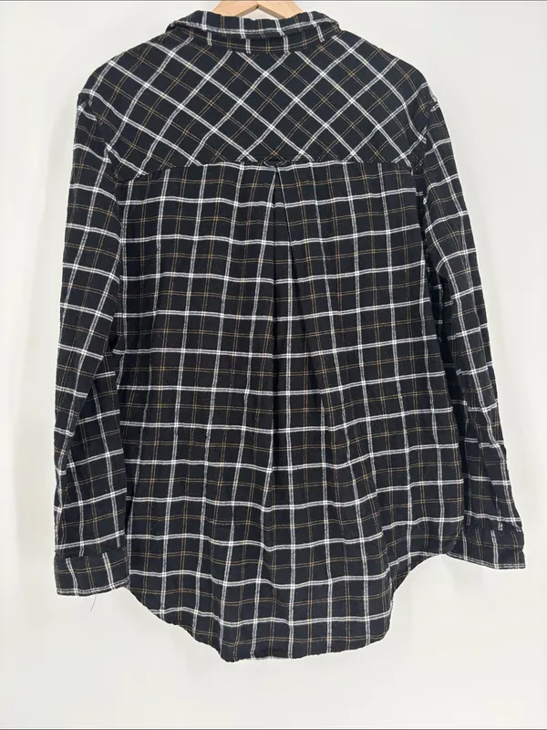 Bdg black brown plaid large flannel shirt - Image 4