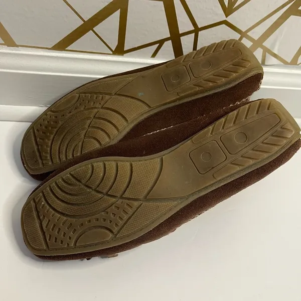 🦋Womens Peace Moccasin "Emily" Chocolate Suede Hardsole Size 7 - Image 3