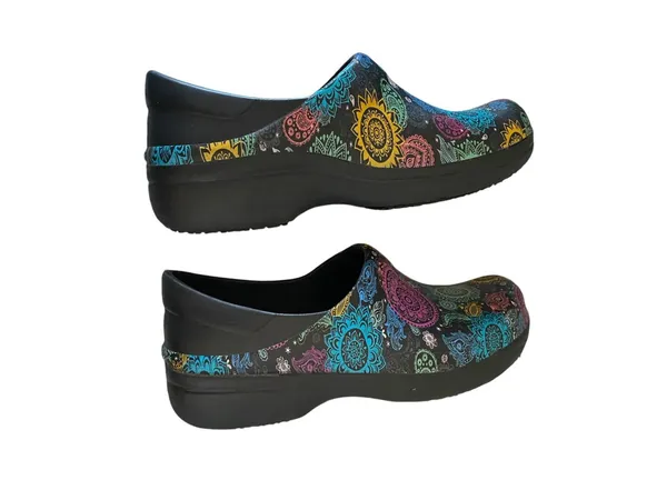 Crocs Neria Pro II Graphic Clogs non slip Mandala Paisley cottagecore kitchen - Image 7