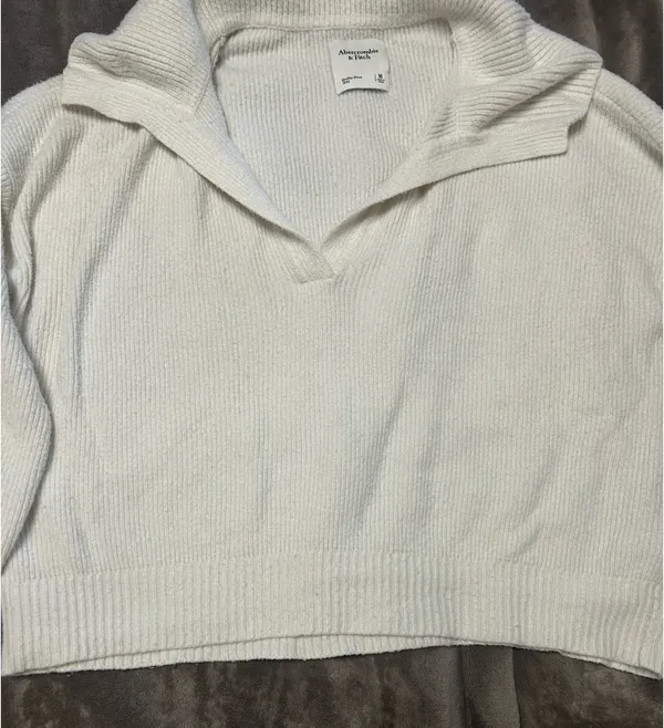 Abercrombie Cream Sweater - Image 2