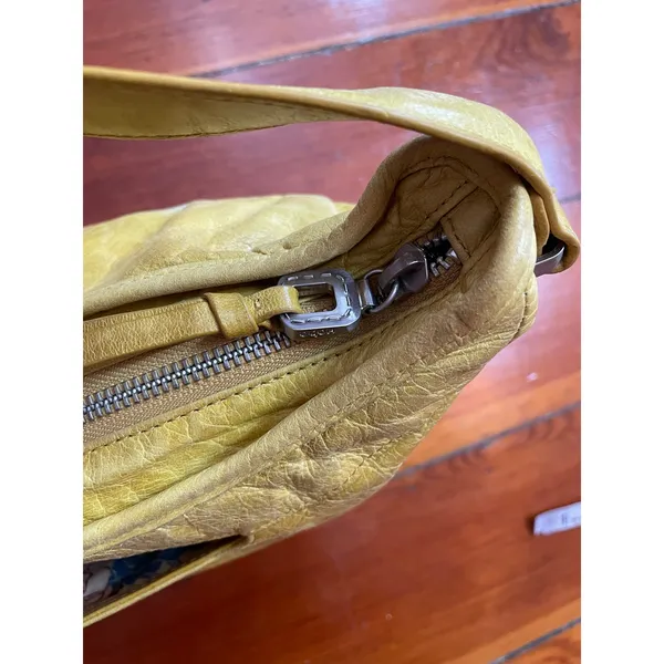HOBO The Original Mustard Yellow Genuine Leather Slouchy Shoulder Bag - Image 5