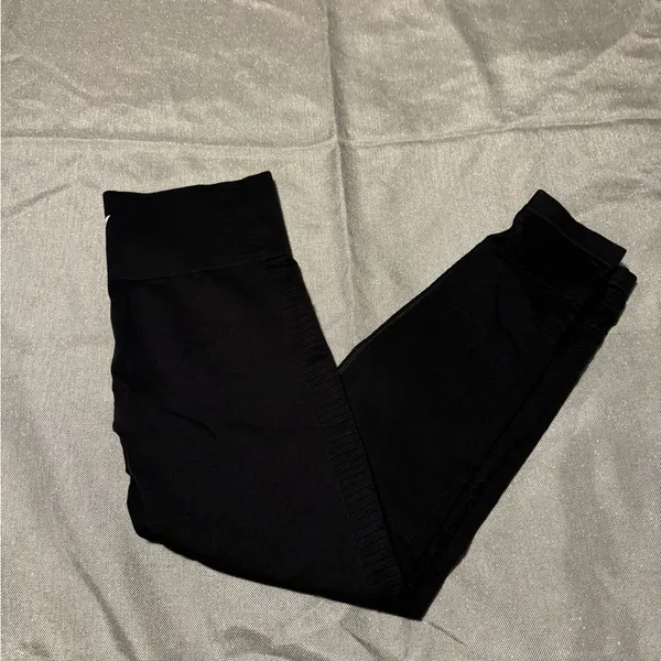 Gymshark Black Leggings for Active Performance - Image 2