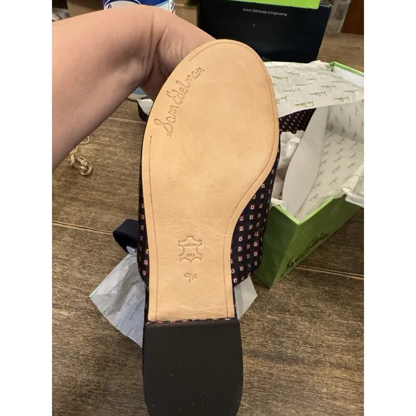 Sam‎ Edelman Theodora Flats in a navy blue and pink geometric print Size 9.5! - Image 9