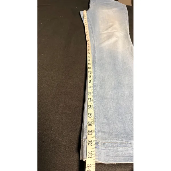 Laurie Felt Silky Denim Flare Jeans 1X Tall Light Wash Wide Hem Pockets - Image 12