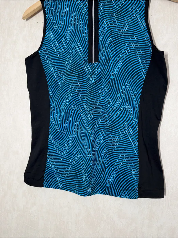 Tail Women’s Sleeveless Mock Neck 1/4 Zip Shirt Top Golf in Zig Zag Print Blue S - Image 3