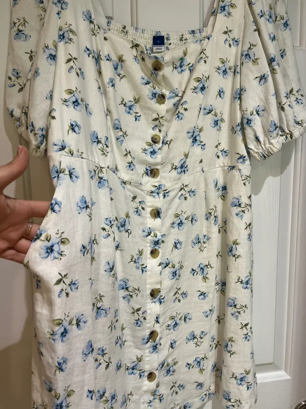 Old Navy Floral Dress - Image 3