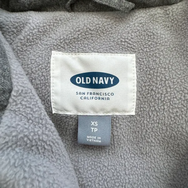 Old Navy Gray Puffer Vest - Image 2