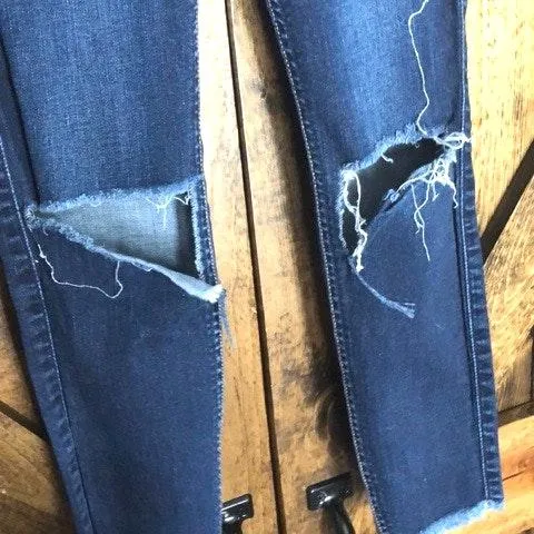 7 For All Mankind ankle grievance skinny jeans! - Image 4
