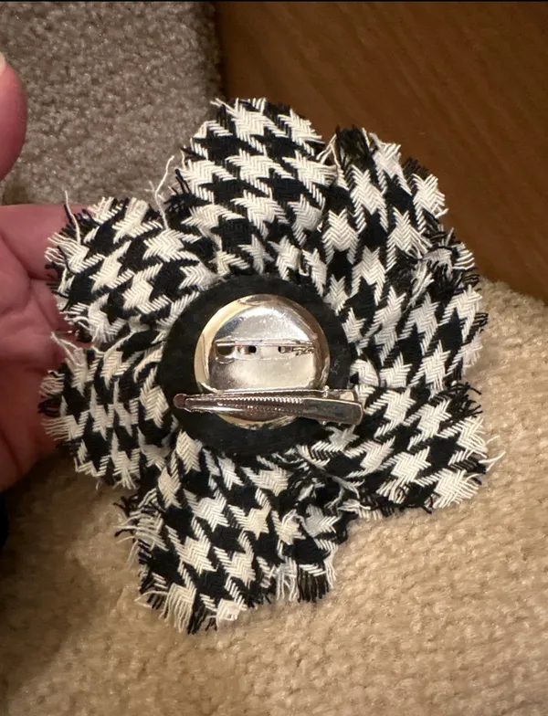 Black and white plaid Decorative Brooches/Pins - Image 2