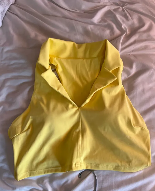 Yellow 2 piece active wear set Size L - Image 3