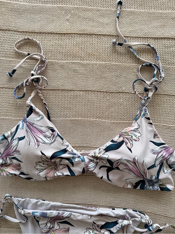 O'Neill Cream Bikini Set with Pastel Pink and Blue Floral Print - Image 7