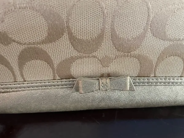Coach Khaki Wallet - Image 15