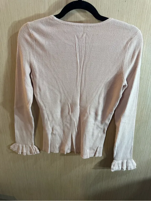 Women’s White House Black Market Blush Ruffle-Cuff Long Sleeve Sweater Size XS - Image 4