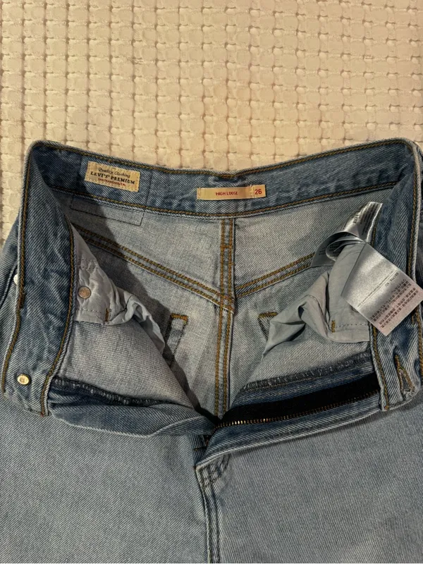Levi’s Women’s High Loose Jeans - Image 4