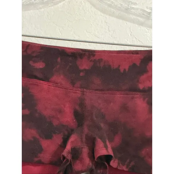 Nobull SHORT 2" (TIE-DYE) red black exercise shorts M - Image 3