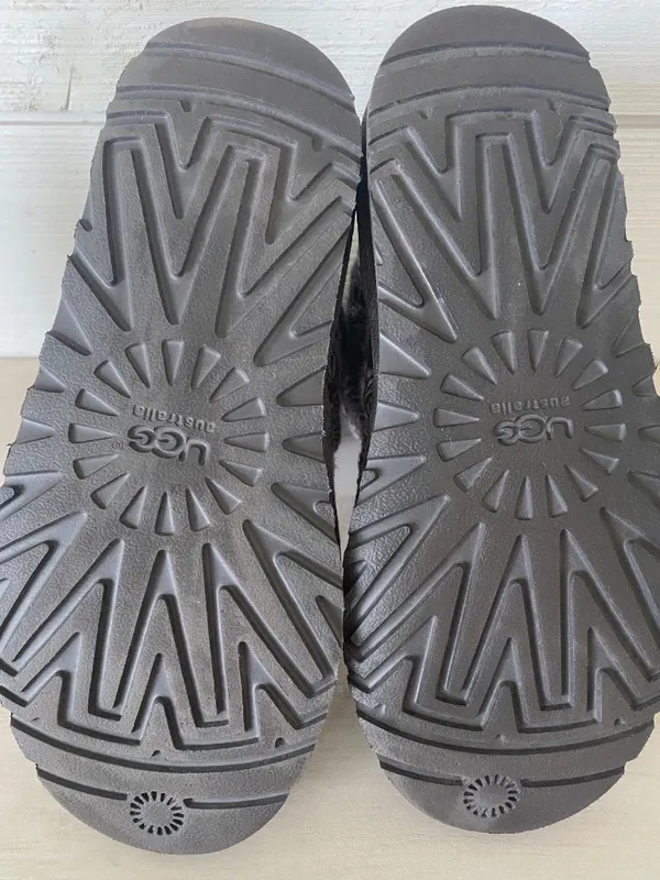 UGG Australia Isla Cable Knot Grey Bootie Sweater Boots Women’s Sz 6 - Image 2