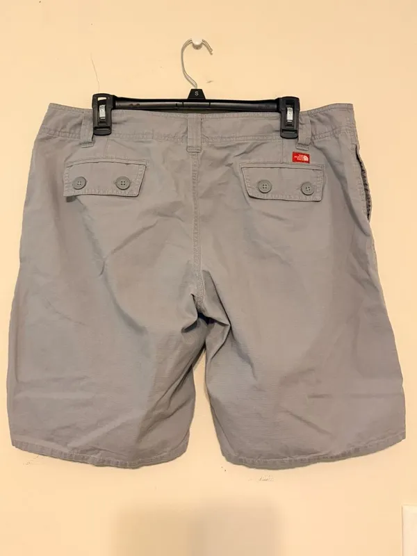 Women's The North Face Gray 5-Pocket Cargo 100% Cotton Shorts Size 14 Long - Image 2