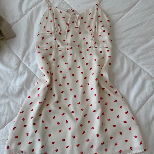 LE LIS White & Red Lip Print Mini Dress – Size S - Image 2