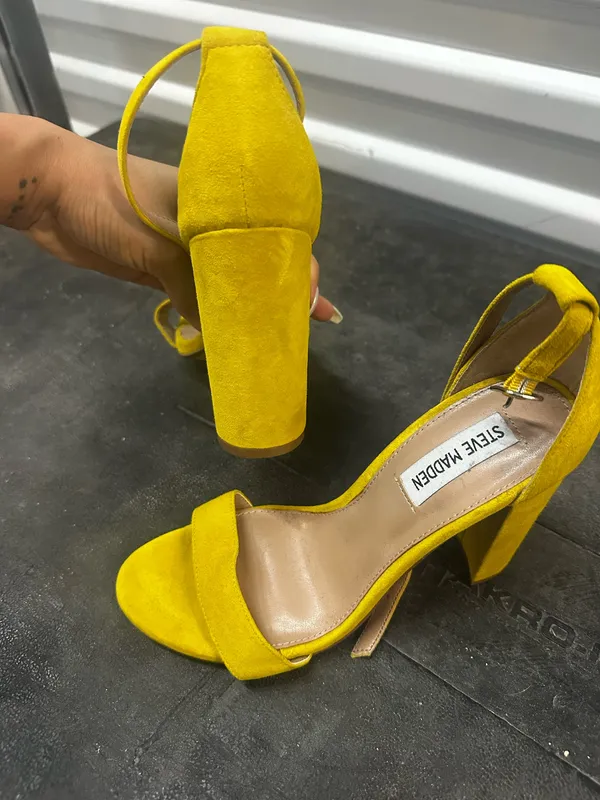 Heels Yellow Size 7.5 - Image 7