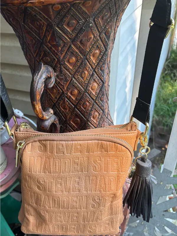 Steve Madden Taupe Embossed Crossbody with Black Tassel Strap - Image 7