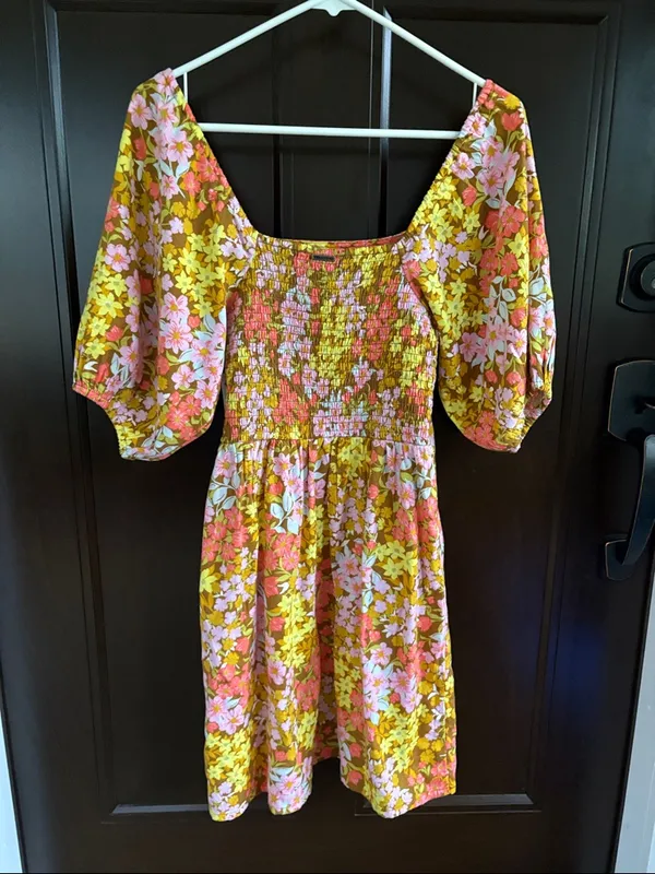 NWT Billabong Paradise Dress Floral Size Medium - Image 10