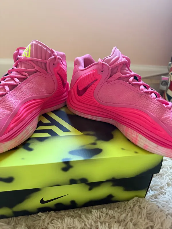 Giannis Freak Nike Basketball Shoes - Image 3