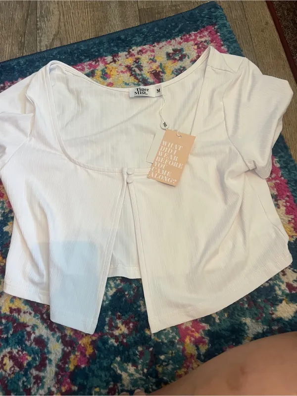 NWT Tiger Mist arti White Scoop-Neck Crop Top - Image 6