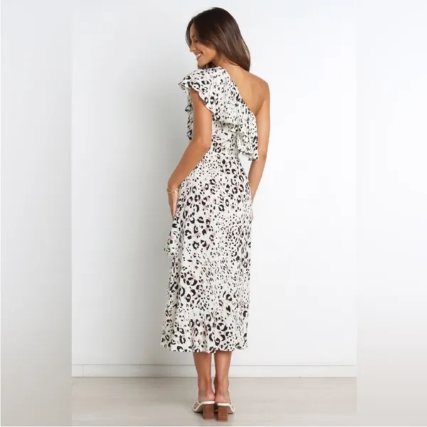 Petal & Pup White Dress Adette Midi Dress‎ Animal Print One Shoulder Size 6 - Image 2